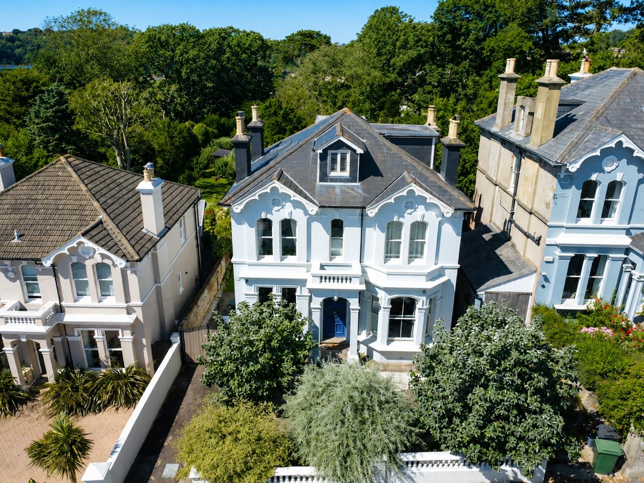 5 bed property in St. Helens Park Road, Hastings